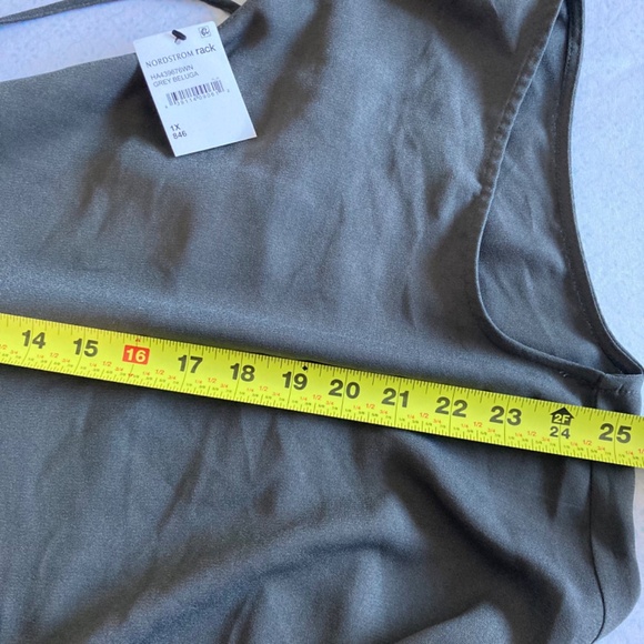 New Halogen women’s top - Picture 7 of 8